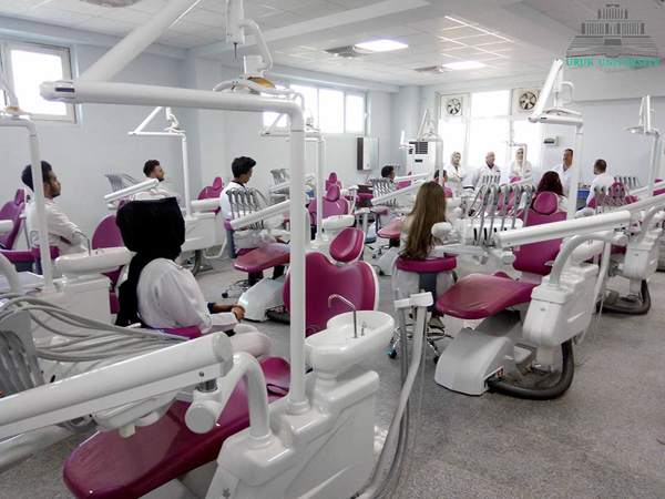 جامعة اوروك الاهلية تعلن عن افتتاح عيادات طب الاسنان 